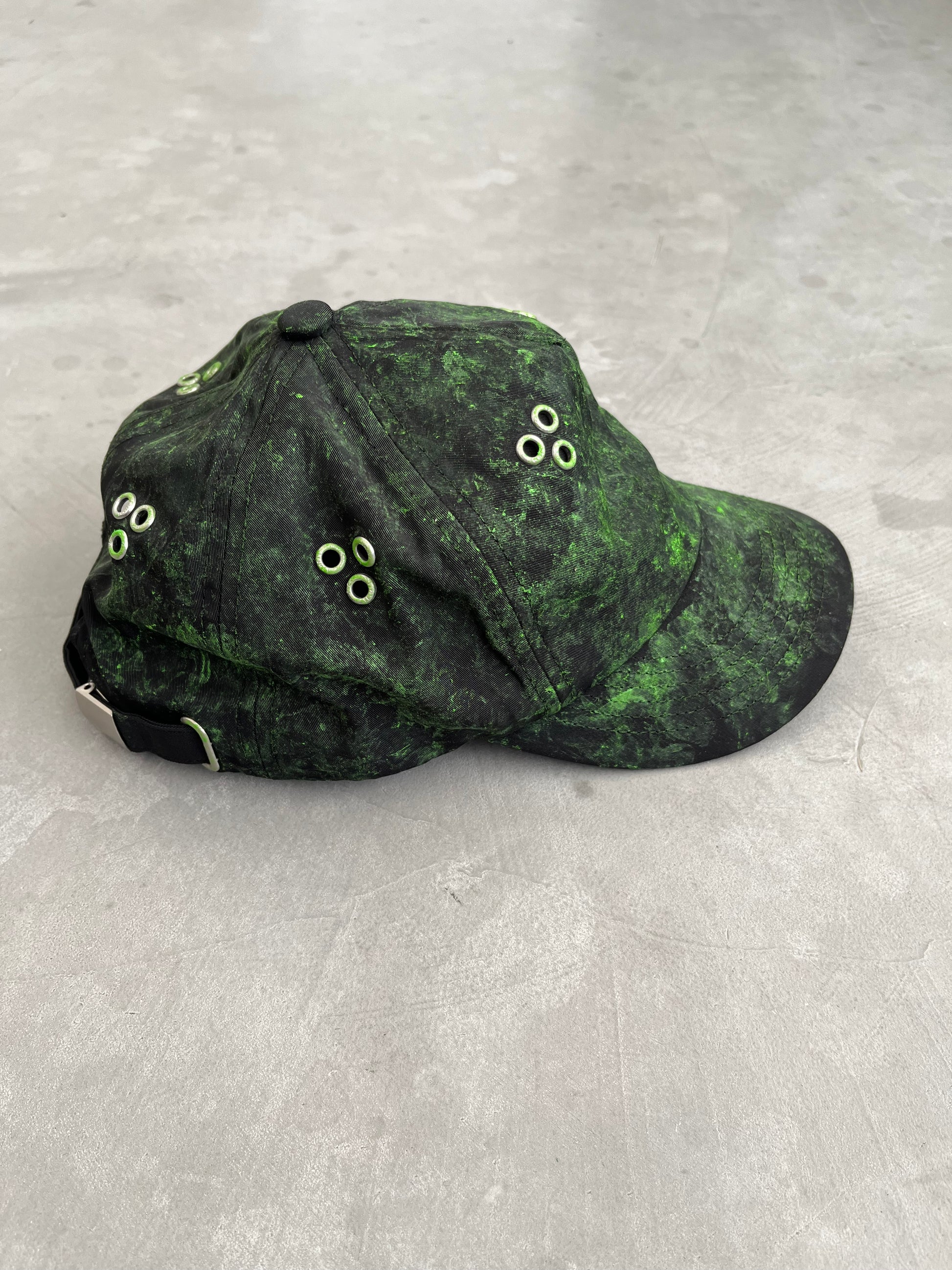 FCK DV CAP
