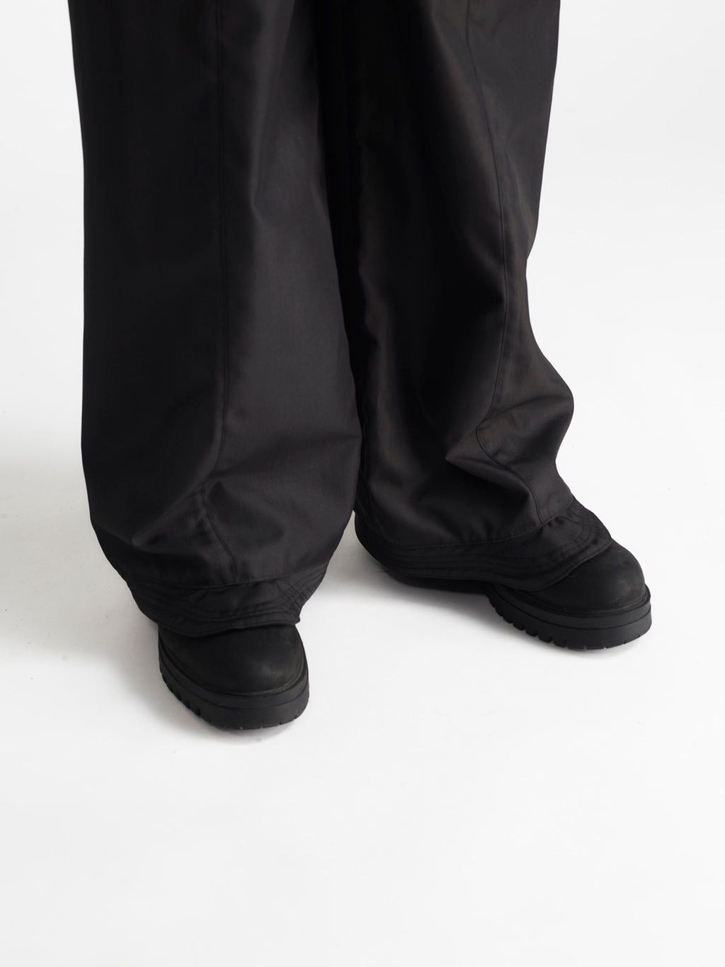 WOOL ARAI PANTS